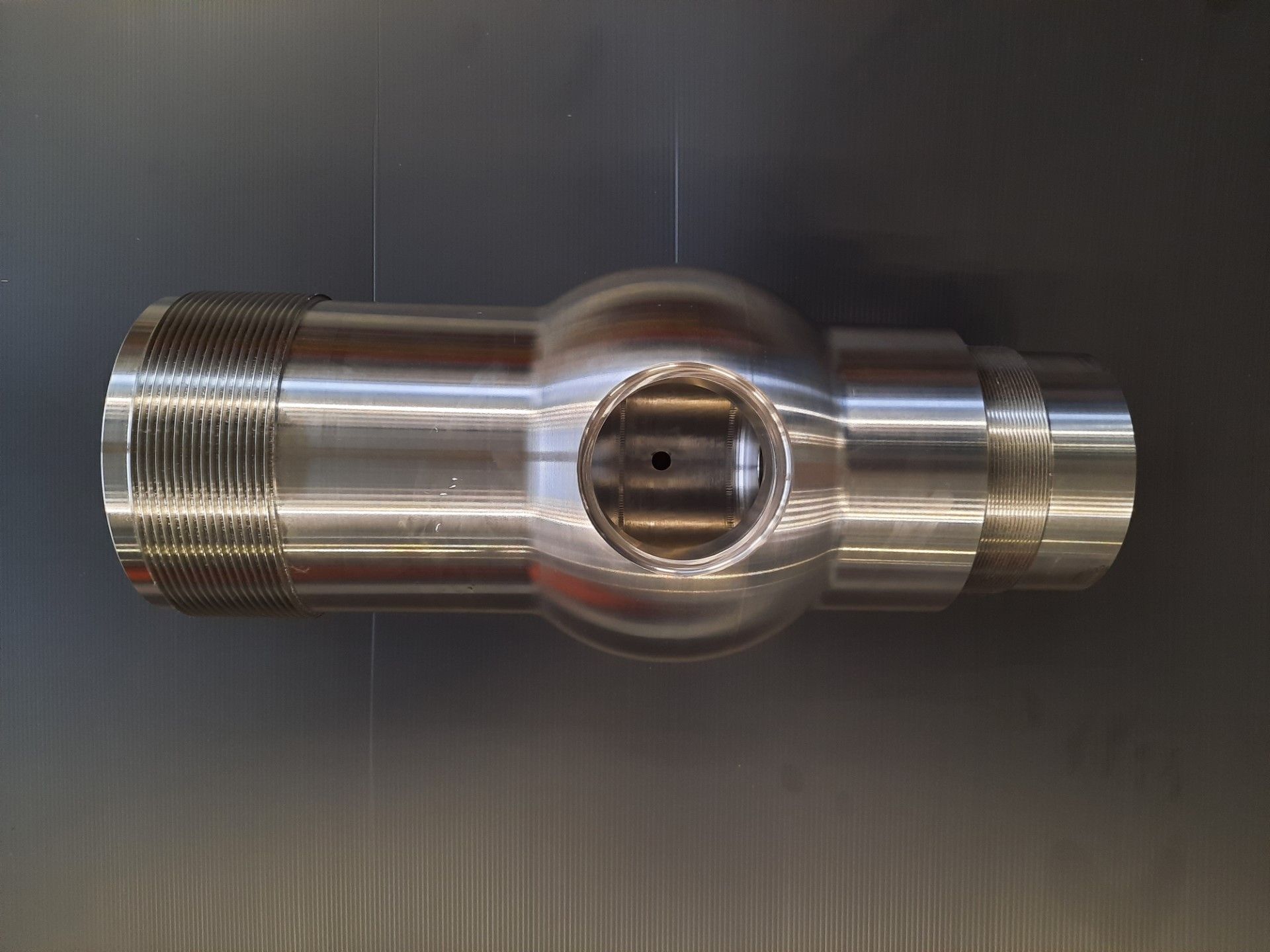 Valve component machining (9)